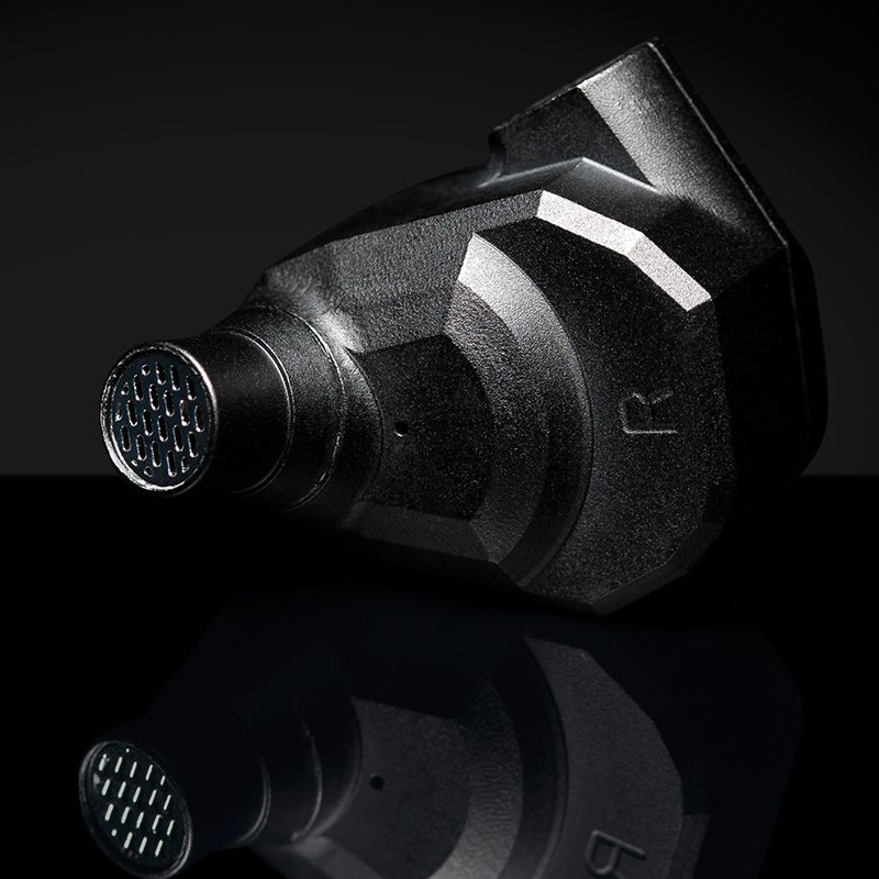 luxusni-cerna-sluchatka-do-usi-hifi-kz-zs6